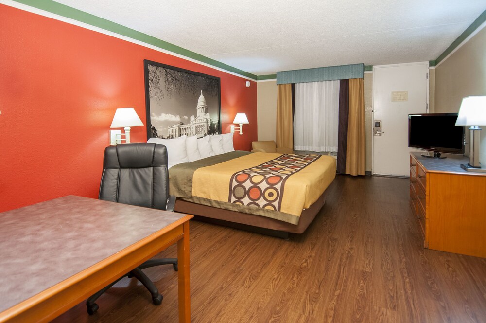 Super 8 by Wyndham Little Rock Otter Creek - photo 9