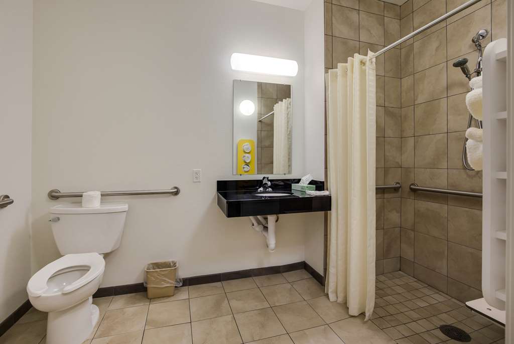 Motel 6 Poplar Bluff MO - photo 63