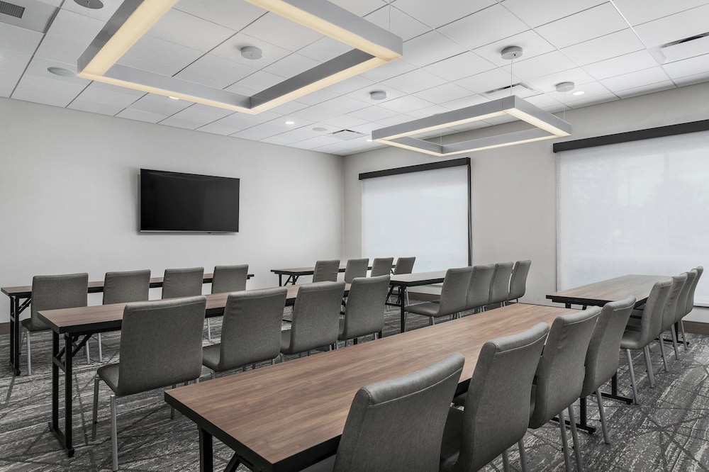Holiday Inn Express Chattanooga Hamilton Place by IHG - photo 32