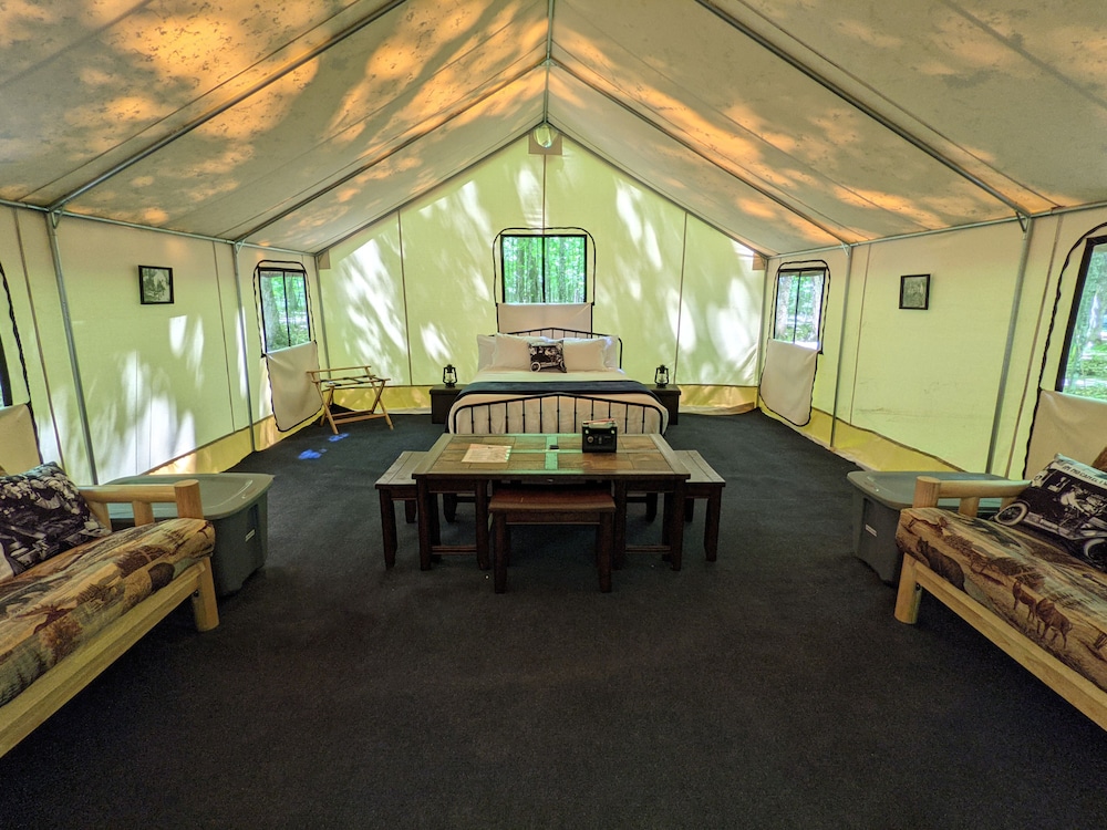 Coadys' Point of View Lake Resort - photo 34