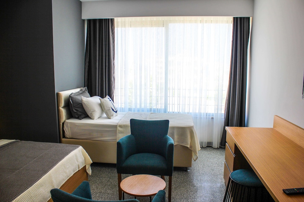 Port Marina Hotel — hotel in Karatas