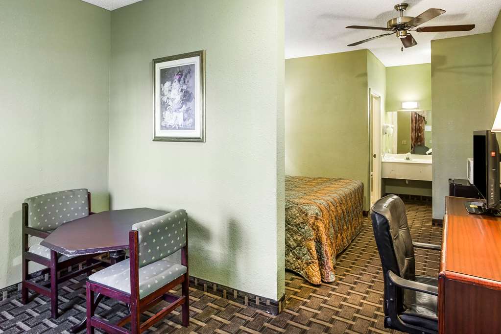 Rodeway Inn & Suites Smyrna Nashville Area - photo 11