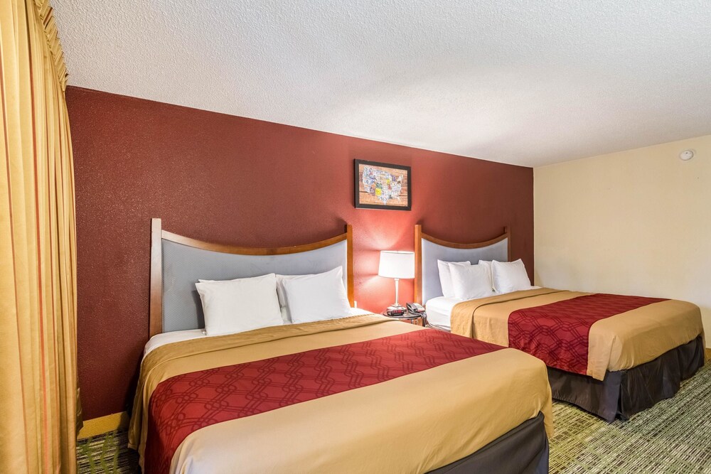 Rodeway Inn & Suites Fresno - photo 20