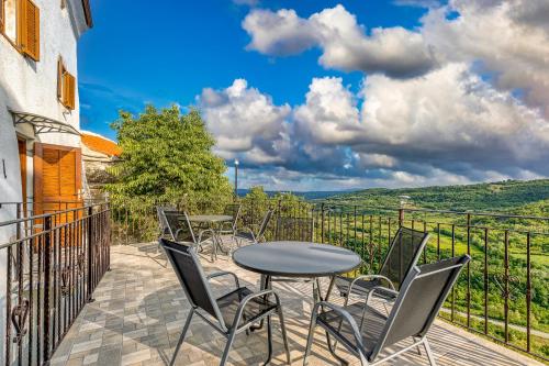 Apartment House Panorama — 4-Star Luxury Hotel in Pican, Croatia