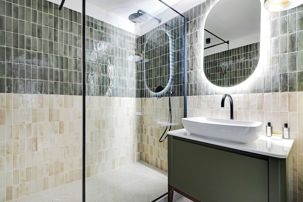 Charming Apartment 2br 4p Eiffel Tower - carbon neutral hotel in Paris
