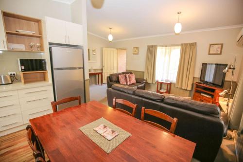 Silver Birches Holiday Village Unit 6 in Bright, Australia