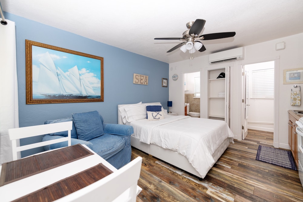 Tropic Isle Boutique Hotel - photo 11