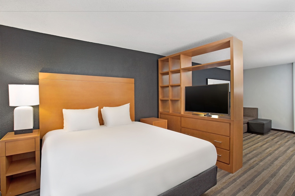 Hyatt House Austin Arboretum - photo 3