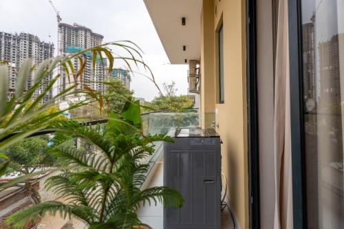 Elegent Studio On Golf Course Road @ Sterling