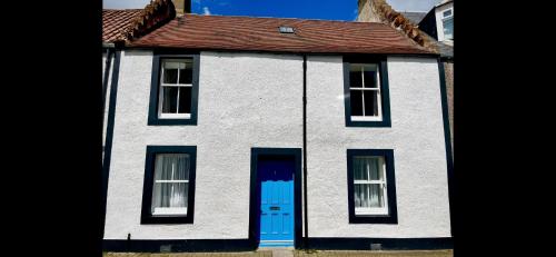 No3 By The Sea a 5 Star Cozy Coastal Cottage — 4-Star Luxury Hotel in Anstruther, United Kingdom