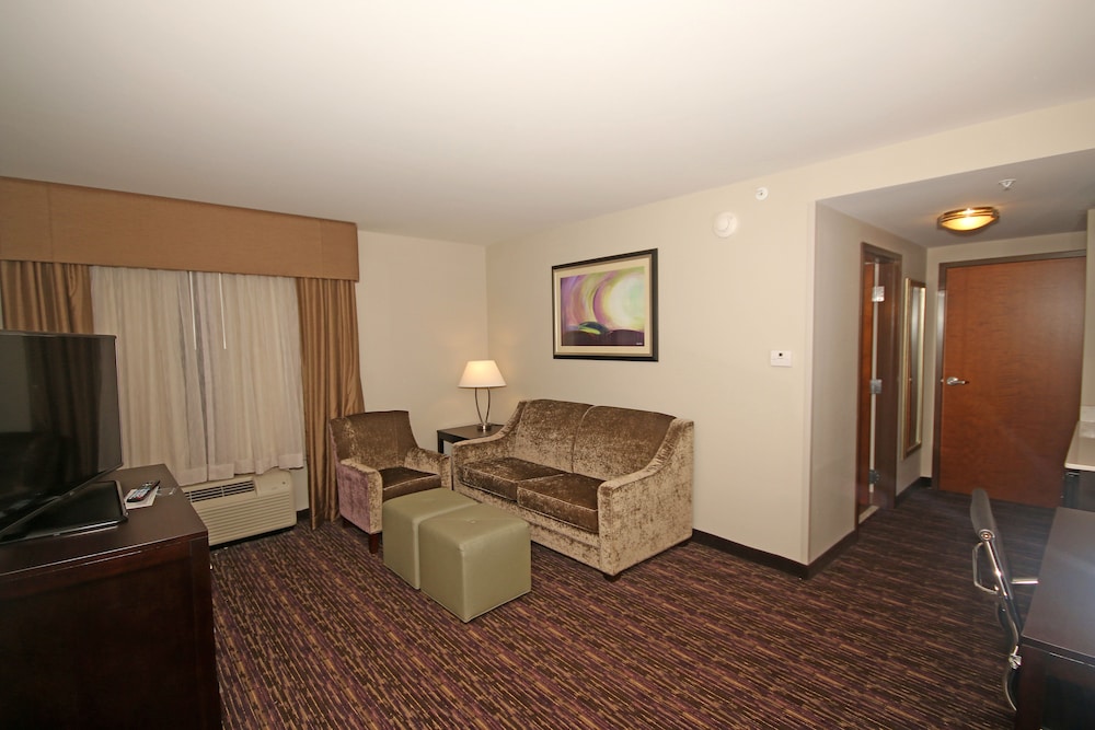 Holiday Inn Express & Suites Charlotte North by IHG - photo 5