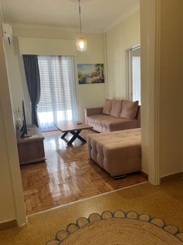 Spacious Apartment Near Panormou Metro — 4-Star Luxury Hotel in Athens, Greece