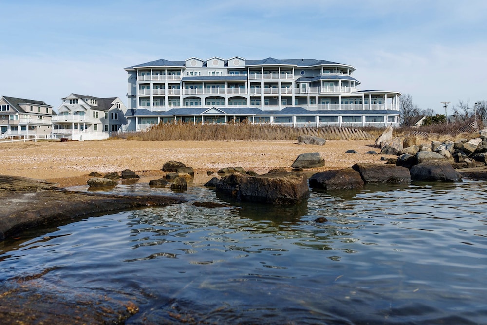 Madison Beach Hotel - photo 95