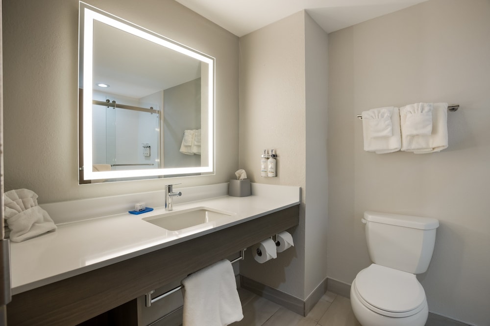 Holiday Inn Express Hotel & Suites PERRY by IHG - photo 24