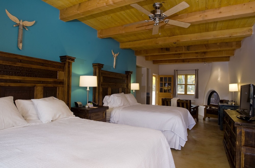 The Abiquiu Inn - photo 57
