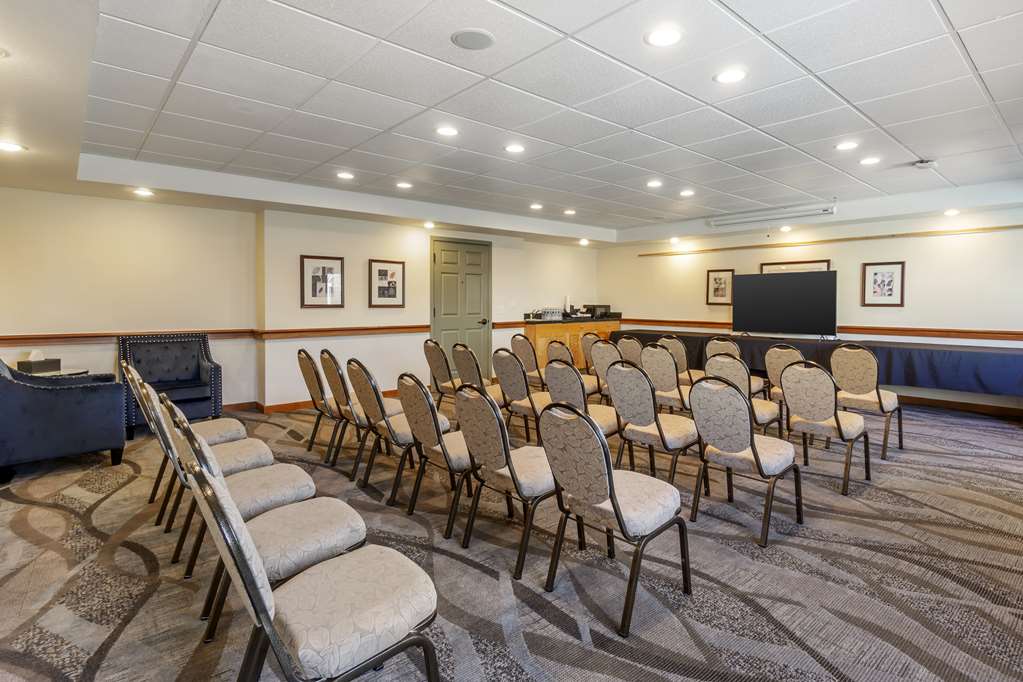 Best Western Plus Edmonds Harbor Inn - photo 9