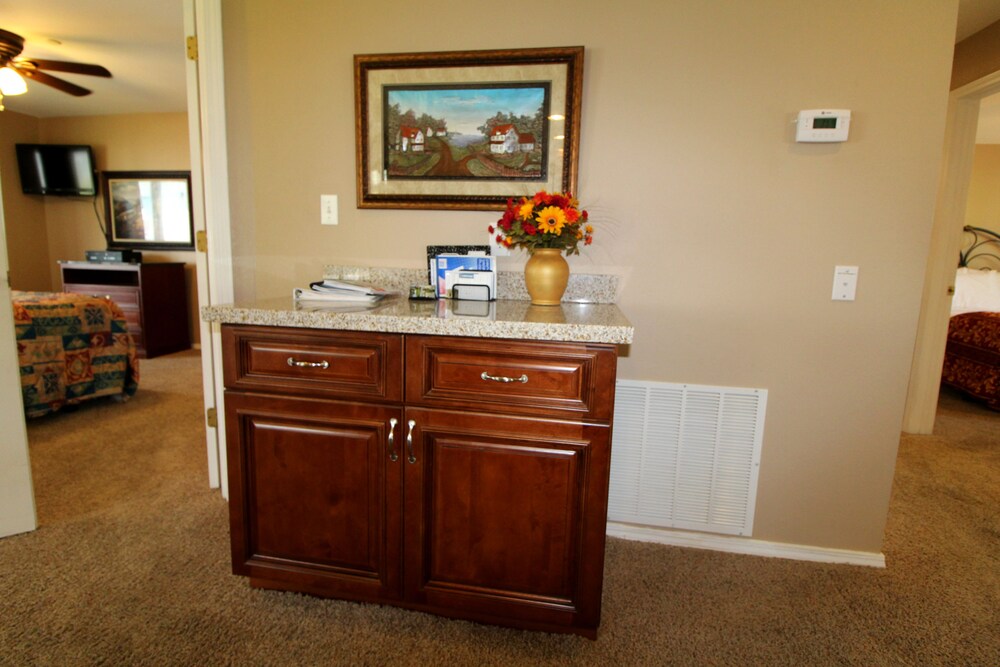 Brook Poolside Walk In Meadow Brook - photo 18