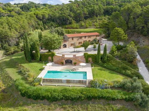 Villa Cava Alta — 4-Star Luxury Hotel in Riparbella, Italy