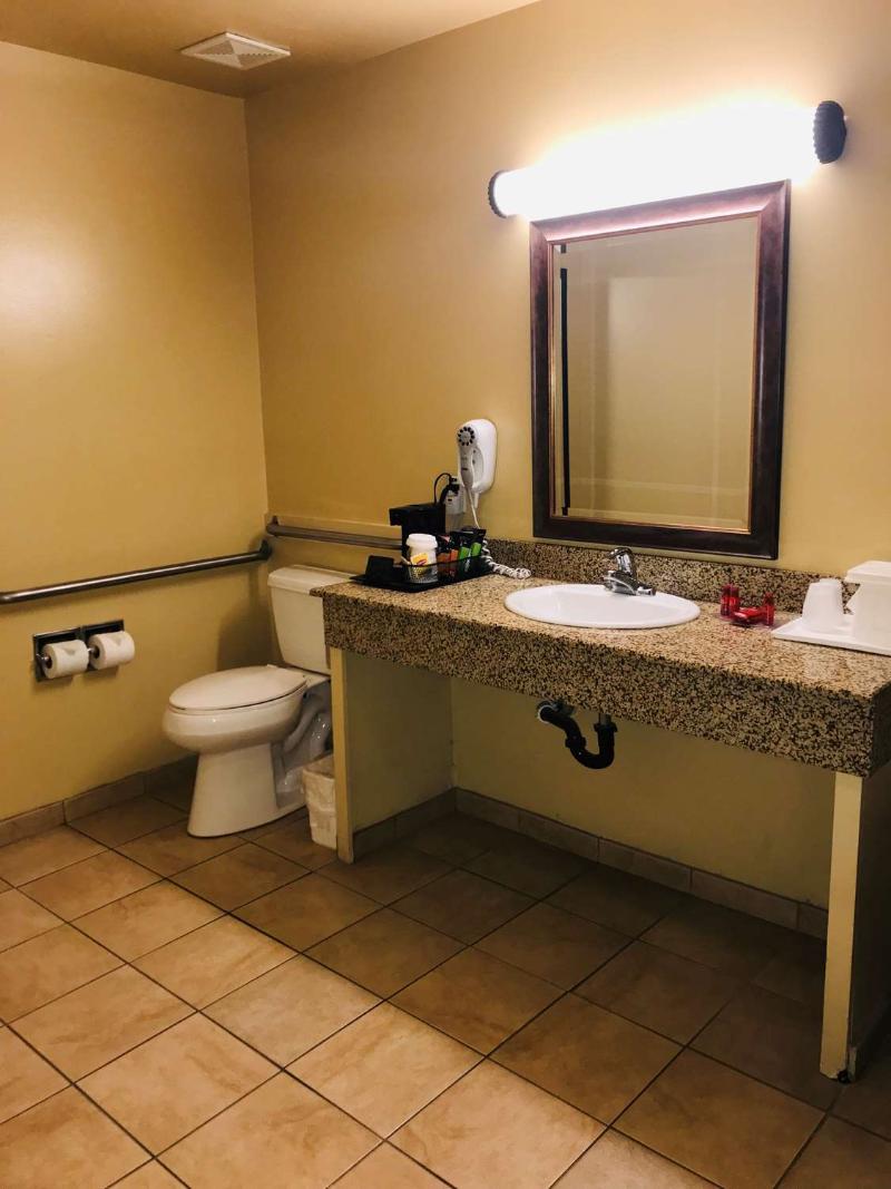 Empire Inn - photo 24