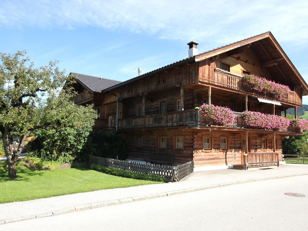 Chalet in Reith near Ski Juwel Alpbachtal — 4-Star Luxury Hotel in Reith Im Alpbachtal, Austria