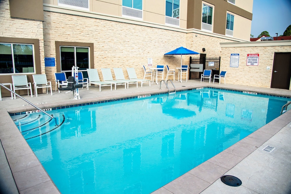 Holiday Inn Hotel & Suites Savannah Airport Pooler - photo 41