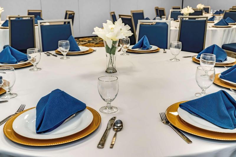 Hilton Garden Inn Fort Wayne North - photo 40