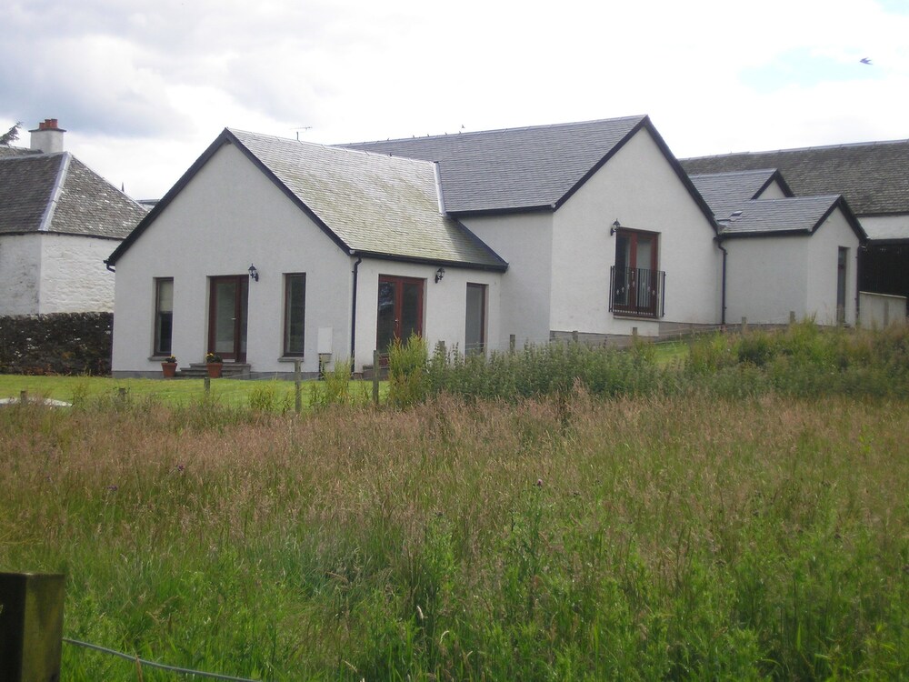 Baron House Bed & Breakfast — 4-Star Luxury Hotel in Stirling, United Kingdom