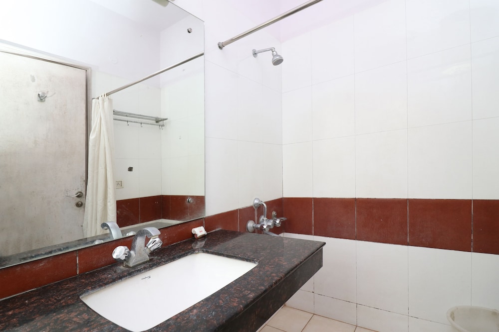 Oyo 30370 R K Guest House