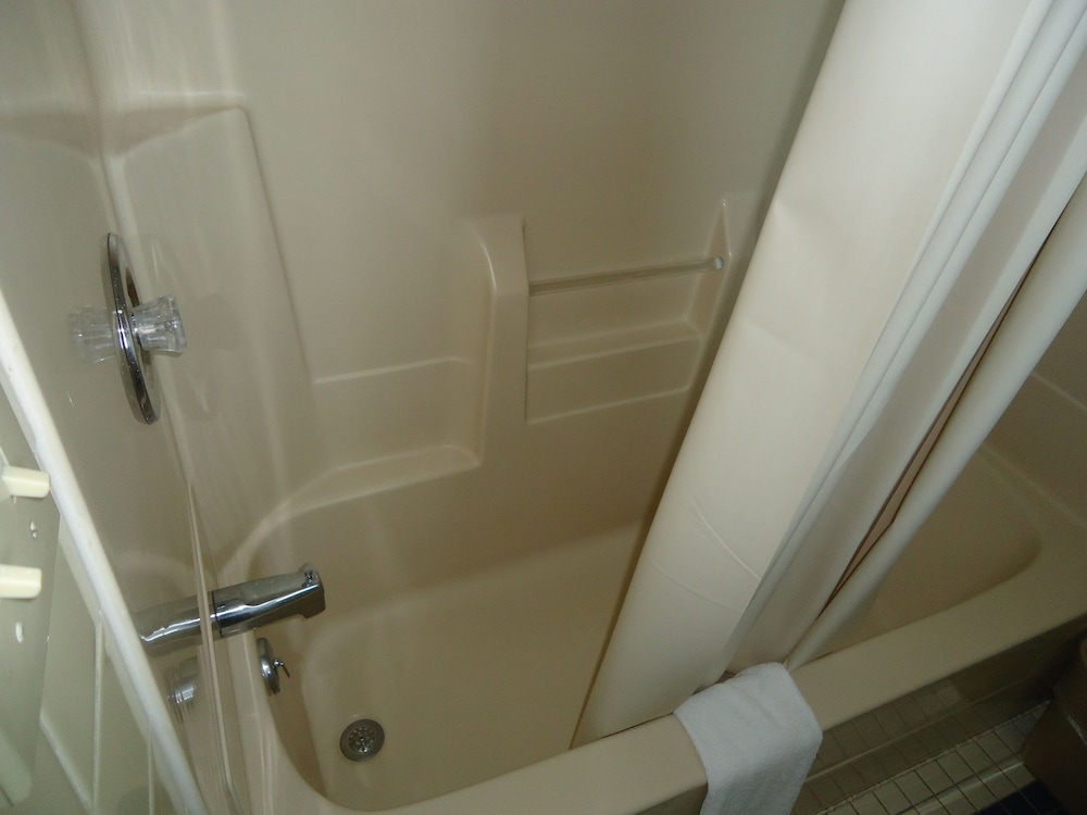 Budget Host Inn Somerset - photo 32