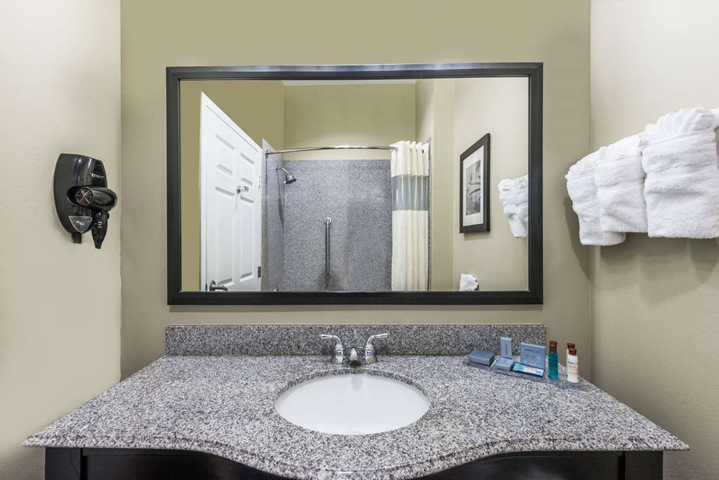 Wingate by Wyndham Lake Charles Casino Area - photo 17