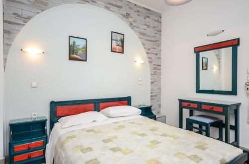 Polemis Studios & Apartments — Naxos — photo 5