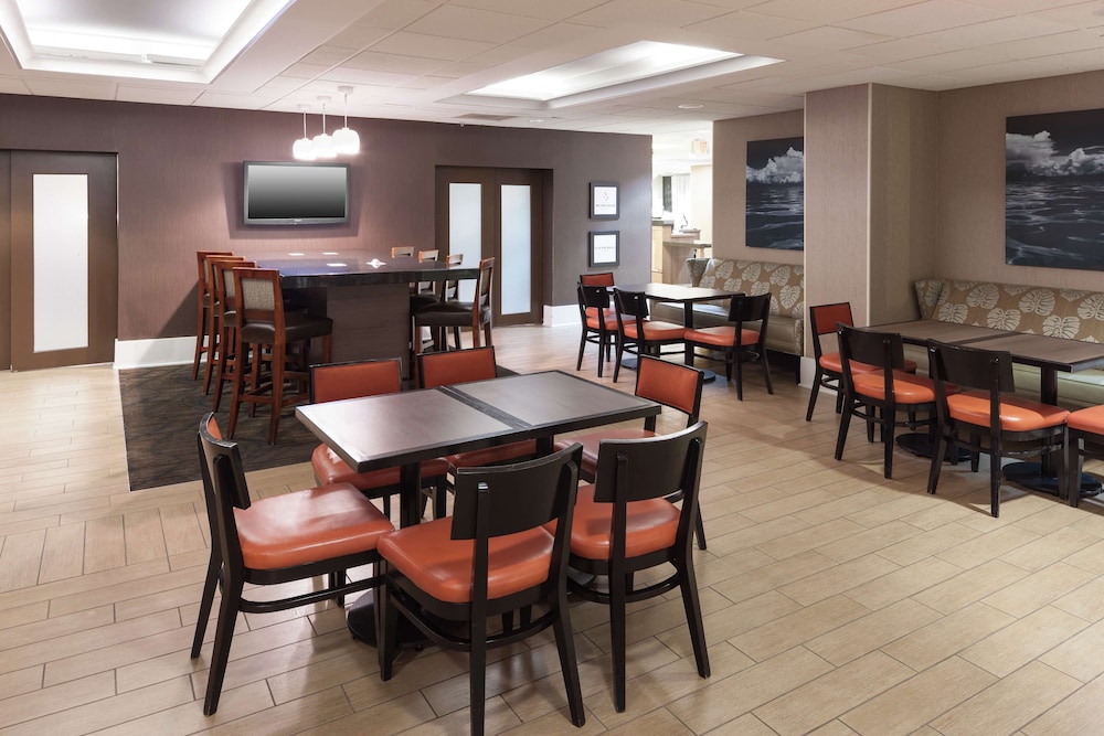Hampton Inn Jacksonville Beach Oceanfront - photo 50