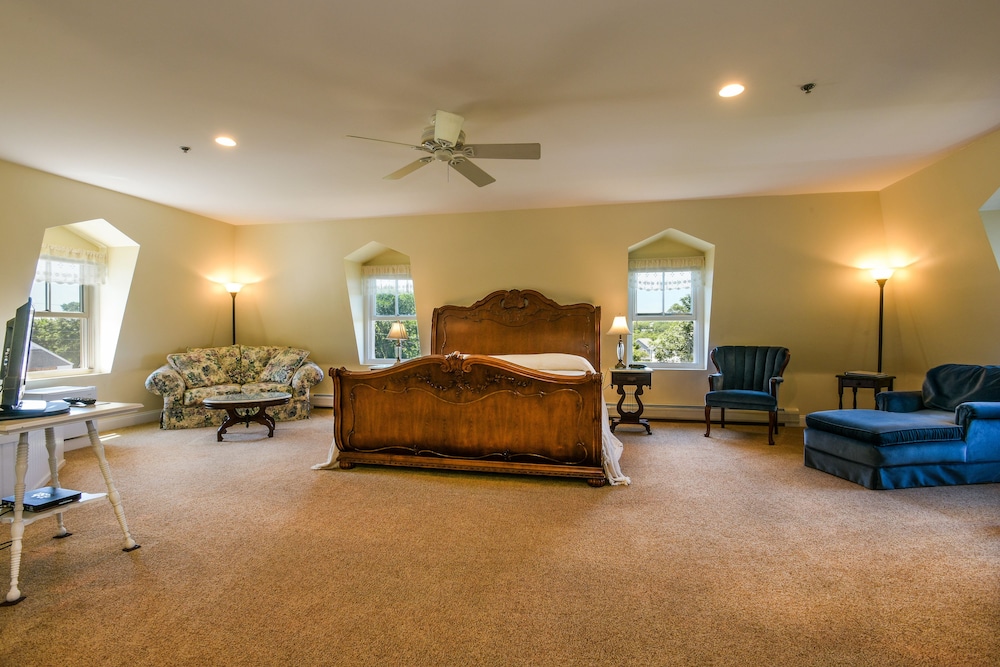 Payne's Harbor View Inn - photo 15