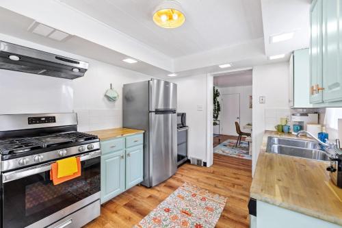 3bd BBQ & Hot Tub Centrally Located in Pittsburgh, United States