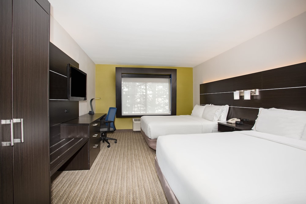 Holiday Inn Express Hotel & Suites Ft. Collins by IHG - photo 19