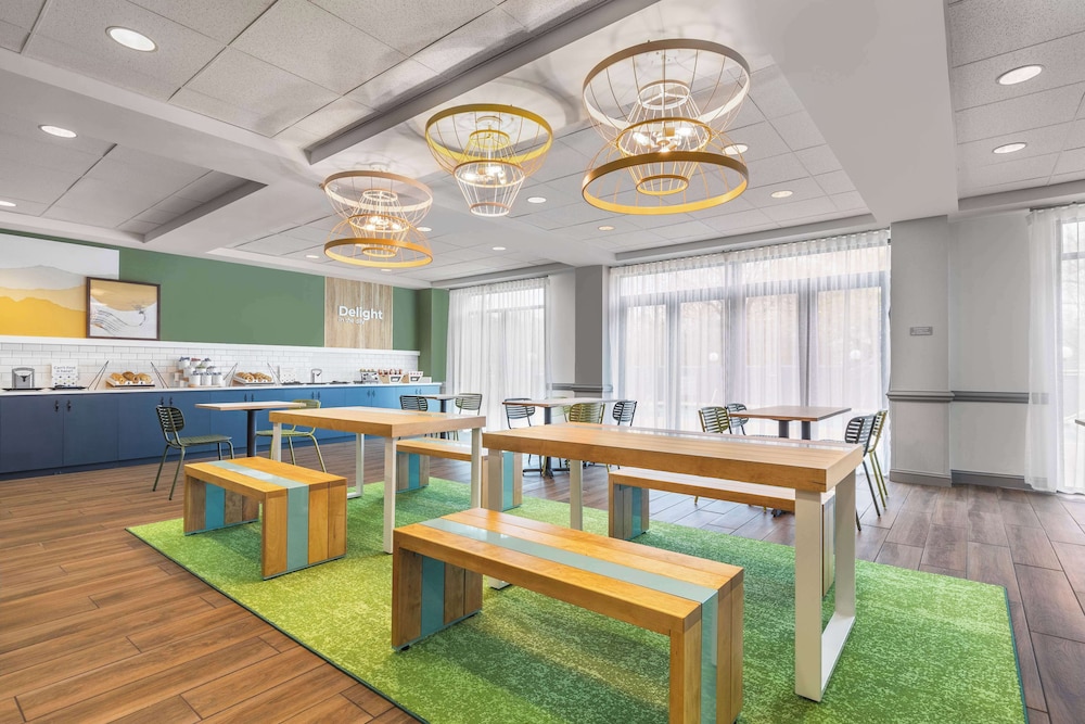 Spark by Hilton Charlotte Tyvola I 77 - photo 35