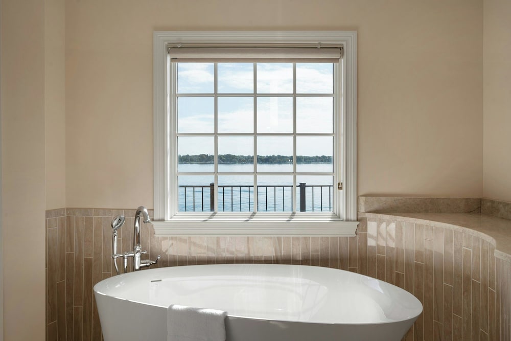 The St. Clair Inn - photo 95