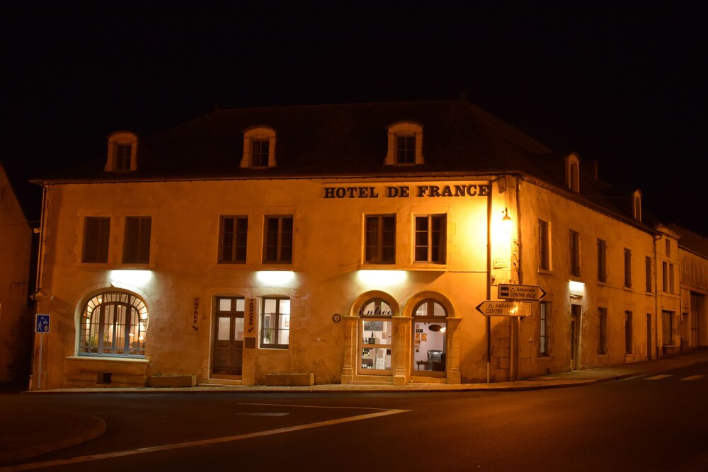 Hôtel de France — Saint-Savin — photo 2