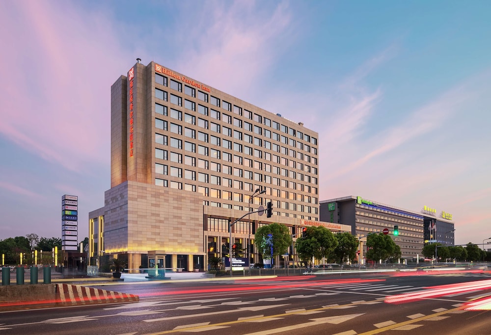 Hilton Garden Inn Shanghai Hongqiao NECC — 4-Star Luxury Hotel in Shanghai, People's Republic of China