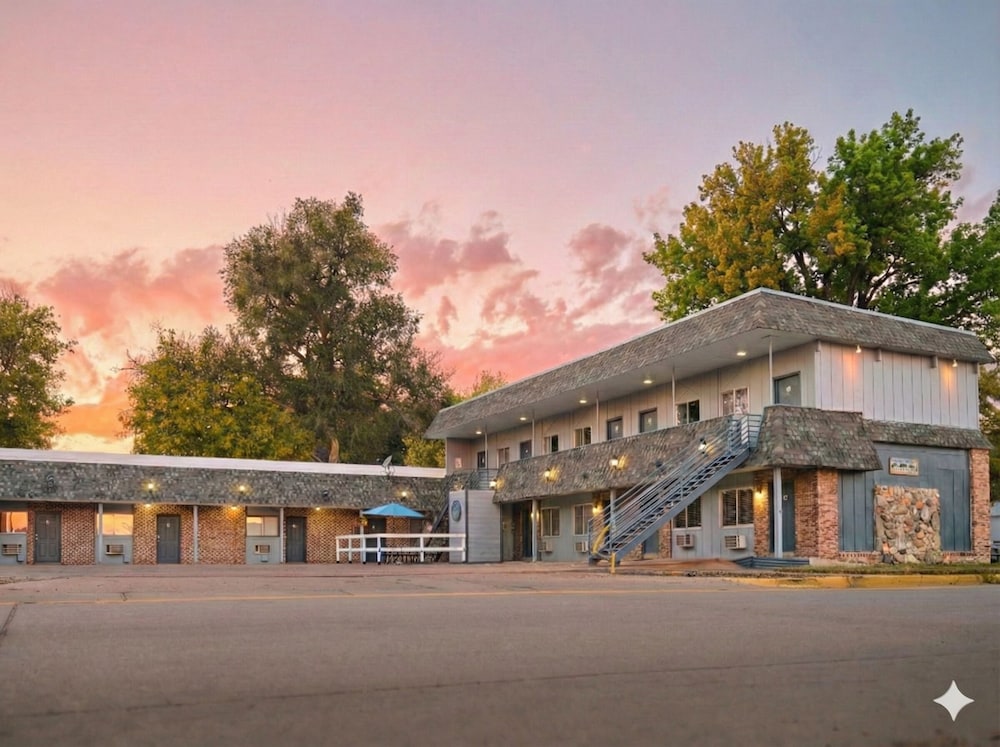 The Oakwood Inn — hotel in Sterling