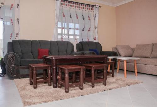 Amzar Stays - last minute hotel in Nakuru