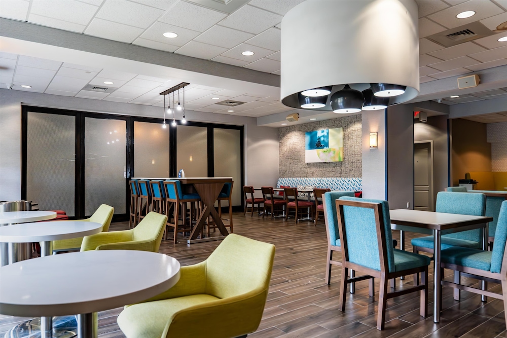 Hampton Inn Turnersville - photo 37