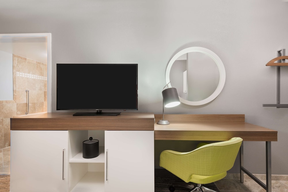 Hampton Inn Ellenton Bradenton - photo 5