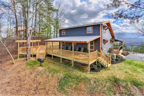 Smoky Mountain Loft Amazing Views Hot Tub 560 FREE tickets each paid day - photo 2