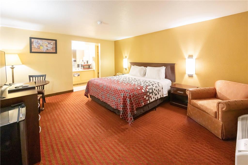 Econo Lodge McAlester - photo 16