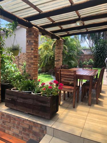Dew Drop Inn — 4-Star Luxury Hotel in Nelspruit, South Africa