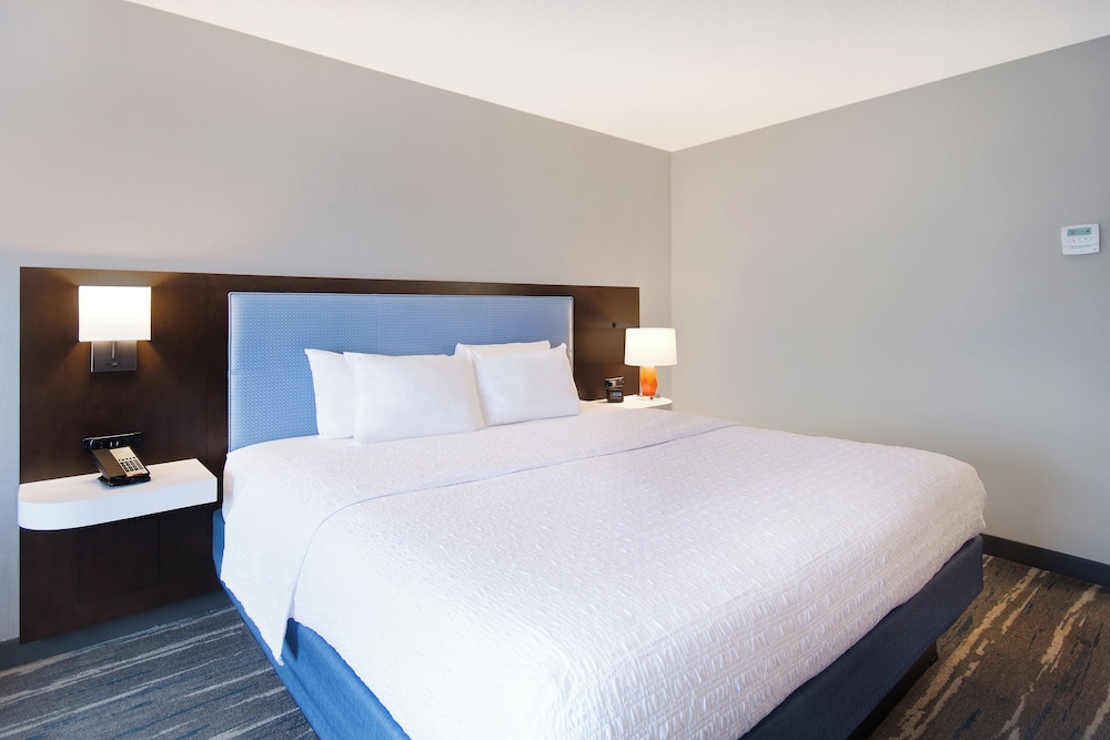 Hampton Inn & Suites Dayton Vandalia - photo 25