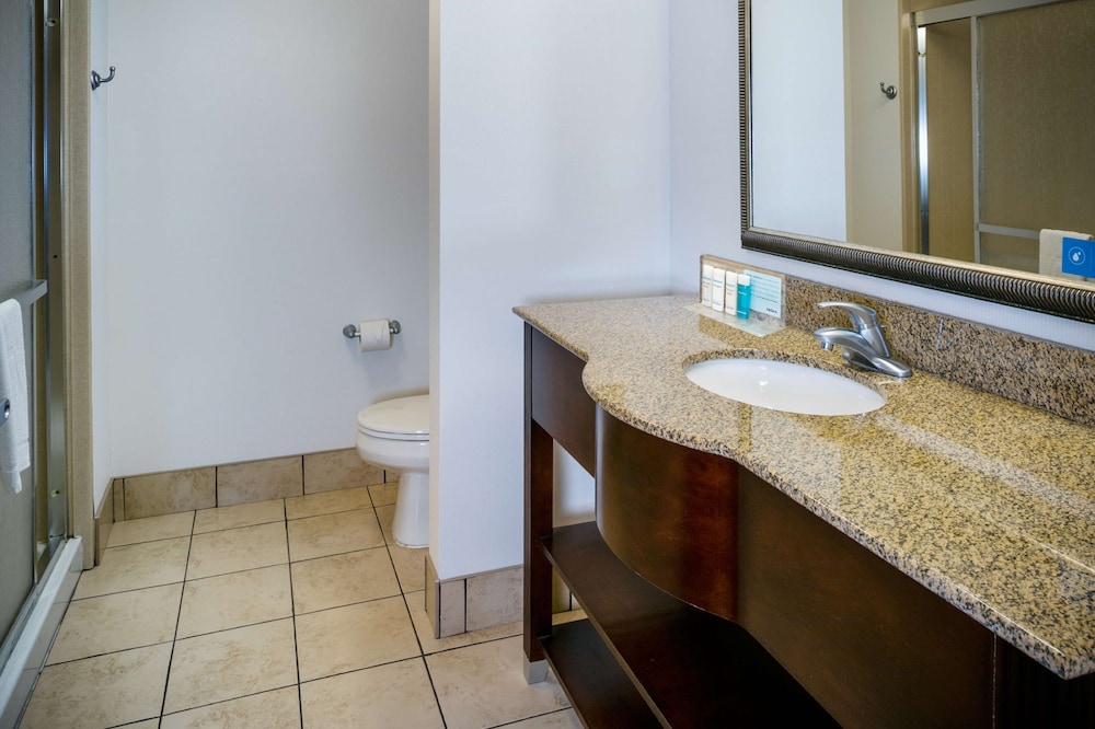 Hampton Inn & Suites Toledo Perrysburg - photo 30