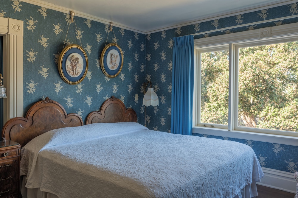Martine Inn - photo 51