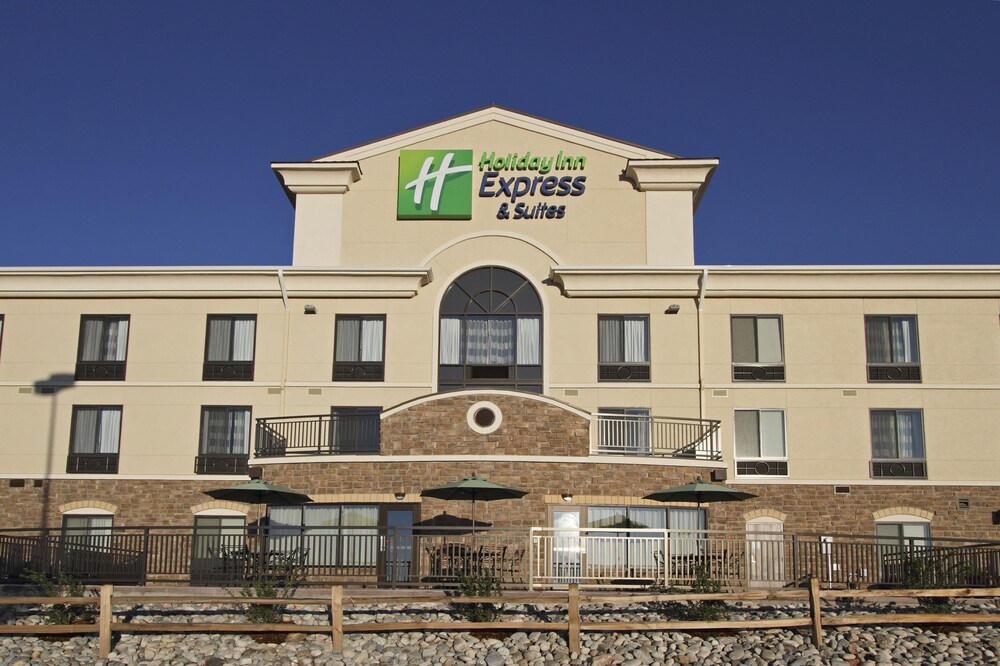 Holiday Inn Express & Suites Colorado Springs First & Main by IHG - photo 37